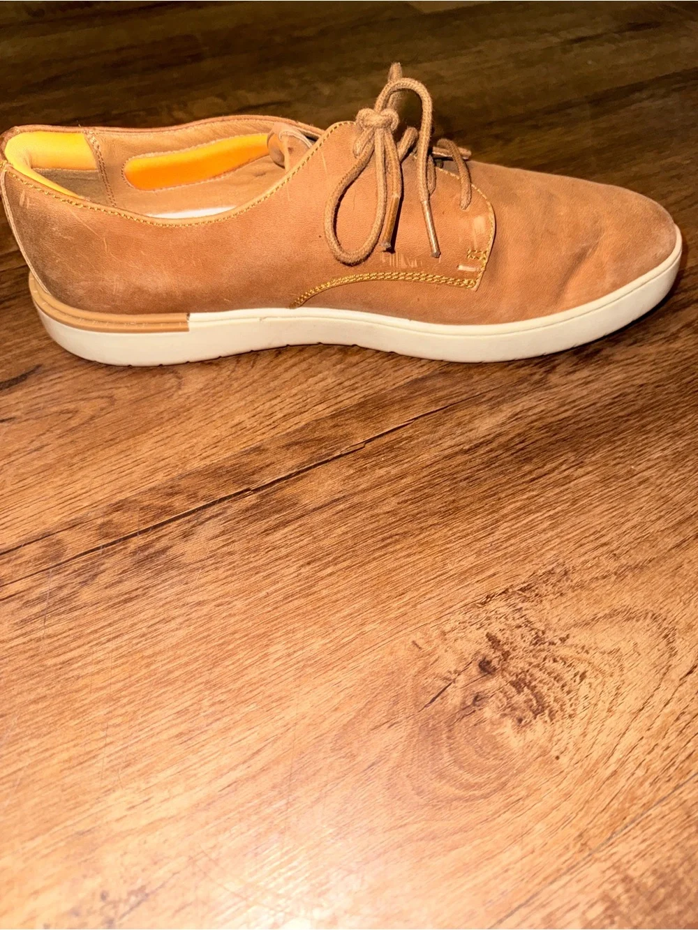 Hush Puppies Men's Tan Leather Boat Shoes with White Soles